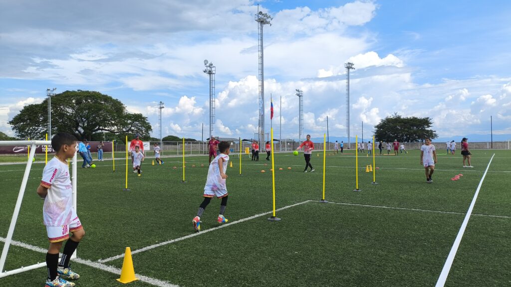 Clinica Centro de Desarrollo Deportivo Empresas Polar