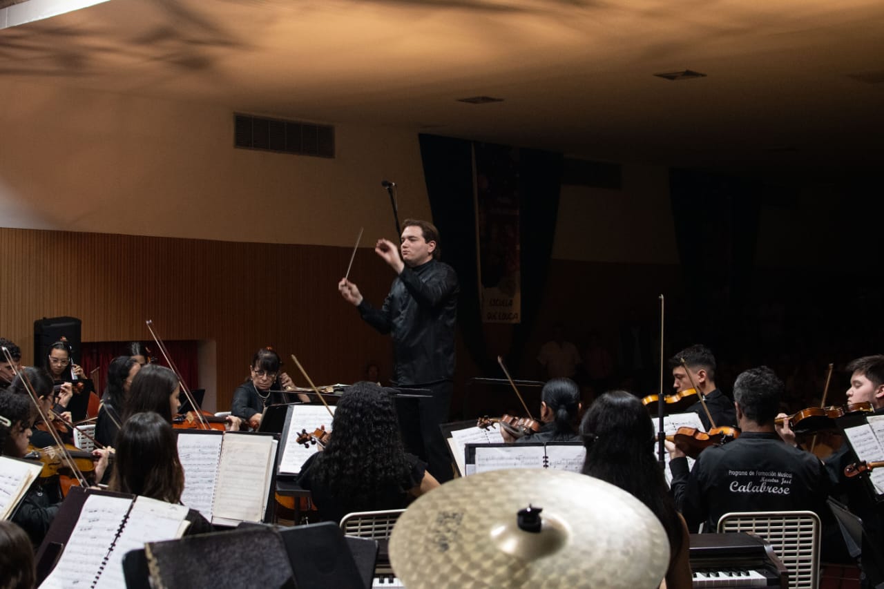 OSC engalanó con clásicos españoles la reinauguración del auditorio de la Casa Don Bosco