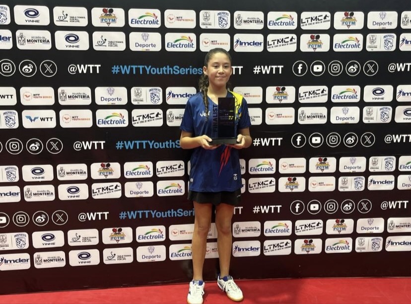 Tenimesista Loriadni Pineda se alzó con la plata en competencia colombiana
