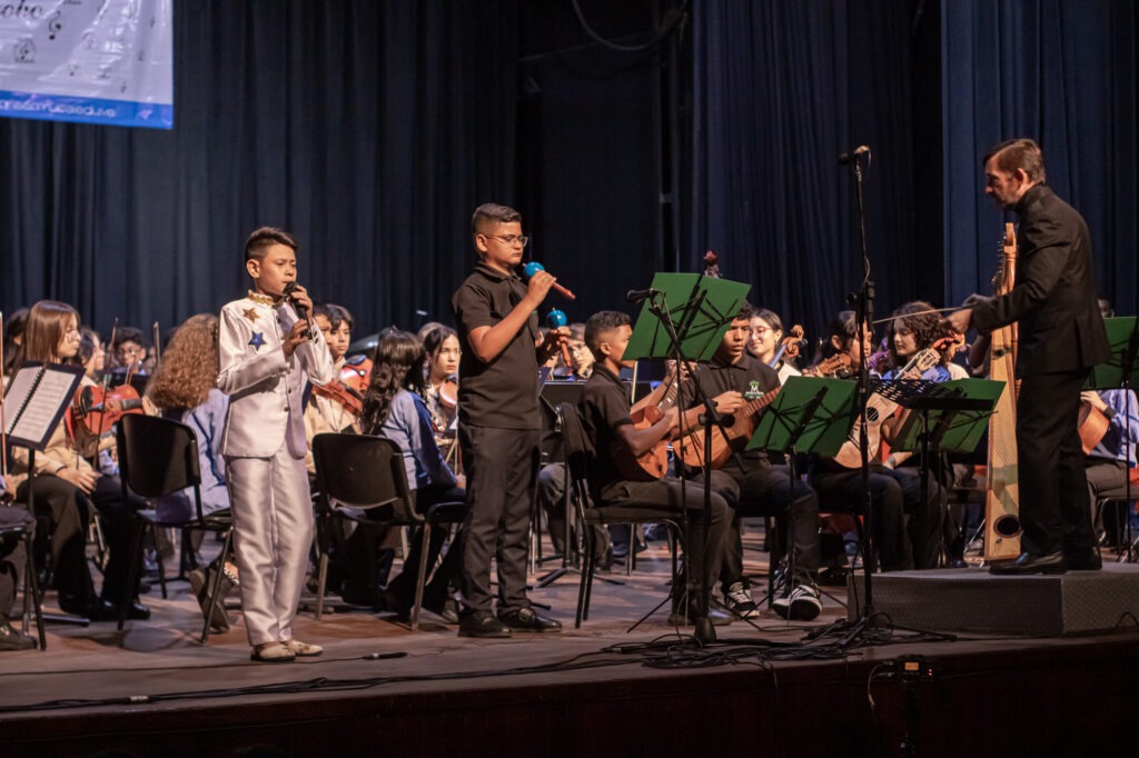 Consermuca festejó 35 años con un recorrido musical que cautivó al público 2 consermuca 2