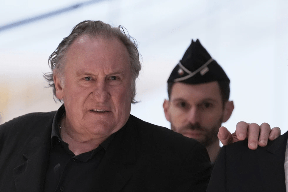 Actor Gérard Depardieu recibió una pena suspendida de 18 meses tras condena por agresión sexual