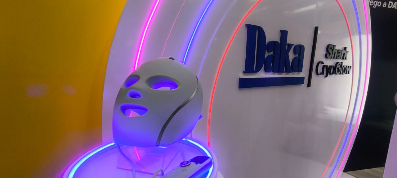 Tiendas Daka fortalece su catálogo de tecnología y cuidado personal con el lanzamiento de la máscara facial Shark CryoGlow
